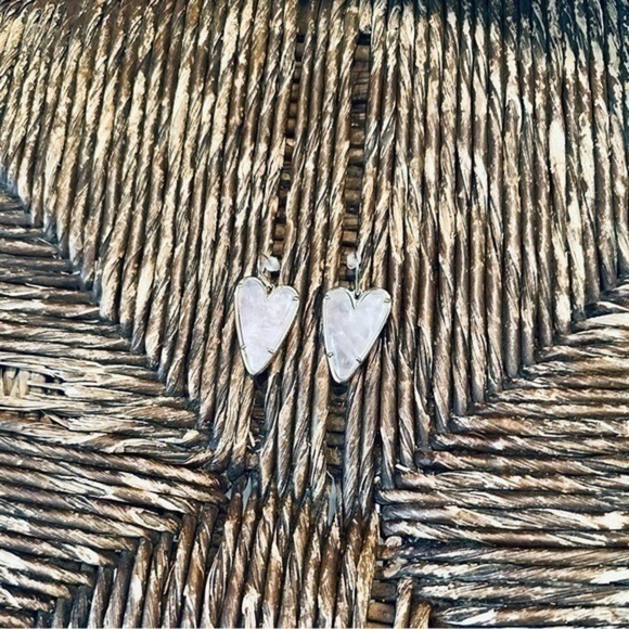 COPY - ✨💖✨ Kendra Scott Rose Quarts Gold Frame Ansley Dangle Earrings ✨💖✨ - Picture 3 of 4